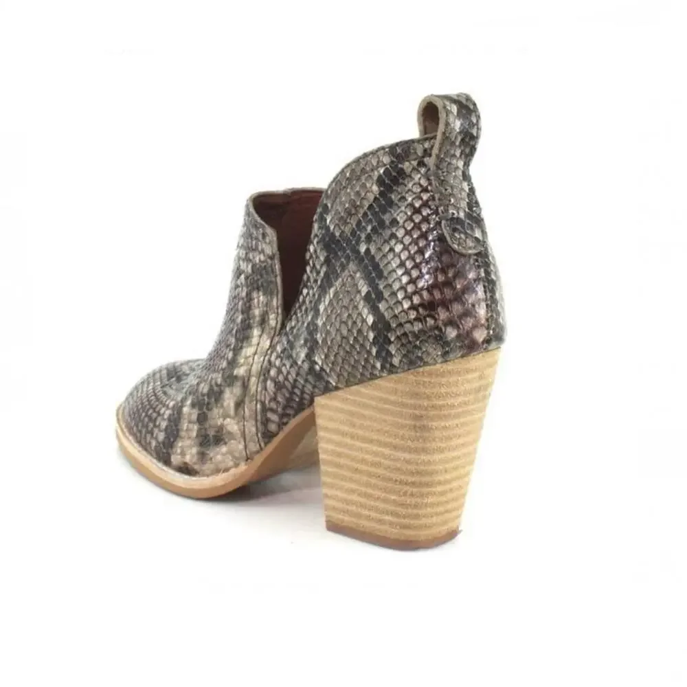 Jeffrey Campbell Rosalee Ankle Booties Size 6 NWT